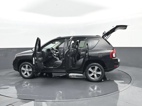 Used 2016 Jeep Compass High Altitude AWD/4WD image 31
