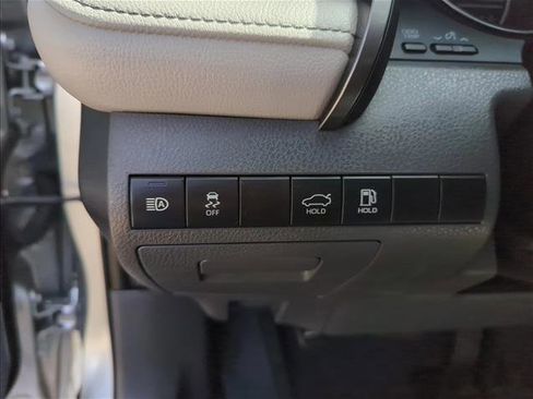 Used 2023 Toyota Camry SE FWD image 15