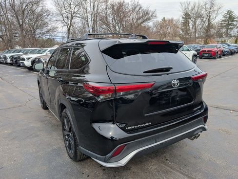 Used 2023 Toyota Highlander XSE image 5