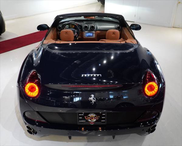 Used 2012 Ferrari California RWD image 13