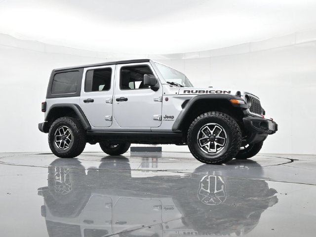 Used 2024 Jeep Wrangler Unlimited Rubicon AWD/4WD image 39