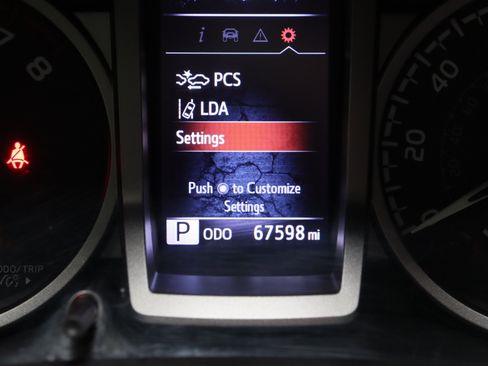 Used 2022 Toyota Tacoma SR5 w/ Technology Package RWD image 38