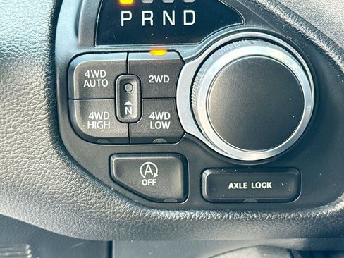 Used 2023 RAM 1500 Big Horn AWD/4WD image 25