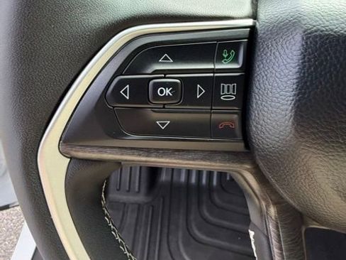 Used 2024 Jeep Grand Cherokee Limited image 20