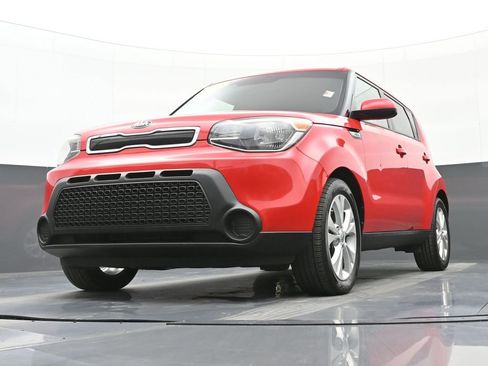 Used 2015 Kia Soul + image 45
