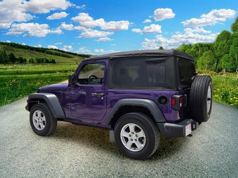 Used 2023 Jeep Wrangler Sport AWD/4WD image 4
