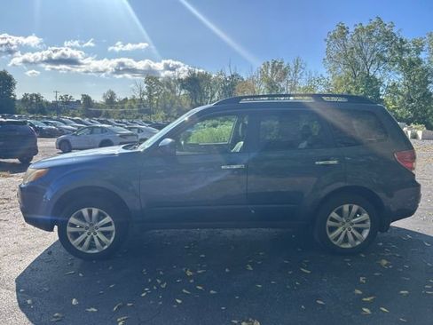 Used 2012 Subaru Forester 2.5X Limited AWD/4WD image 6