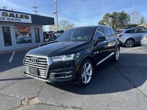 Used 2019 Audi Q7 3.0T Prestige w/ Prestige Package image 2