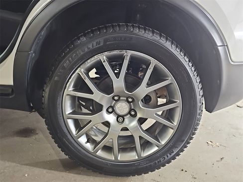 Used 2019 Buick Encore Sport Touring image 33