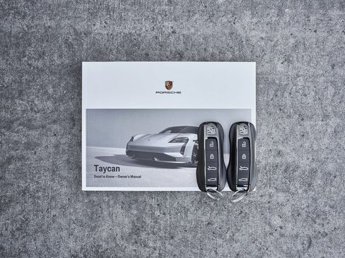 Used 2025 Porsche Taycan Turbo S w/ Premium Package image 33