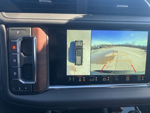 Used 2024 GMC Yukon XL Denali Ultimate image 23