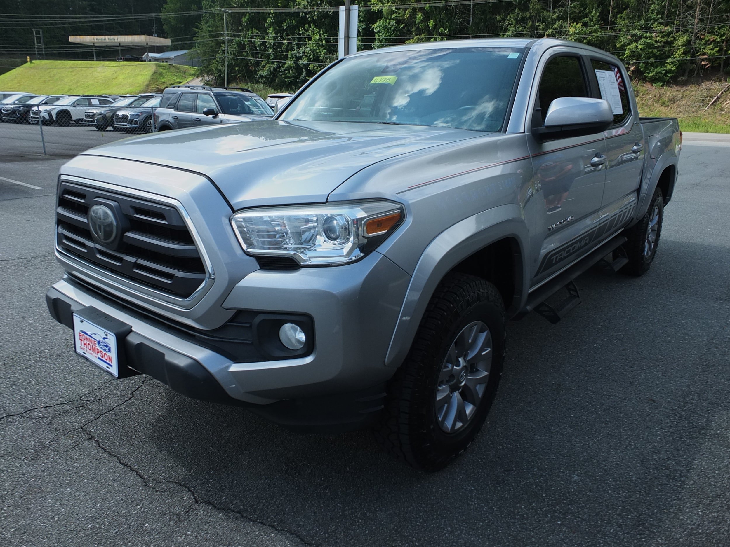 Used 2019 Toyota Tacoma SR5 RWD image 7