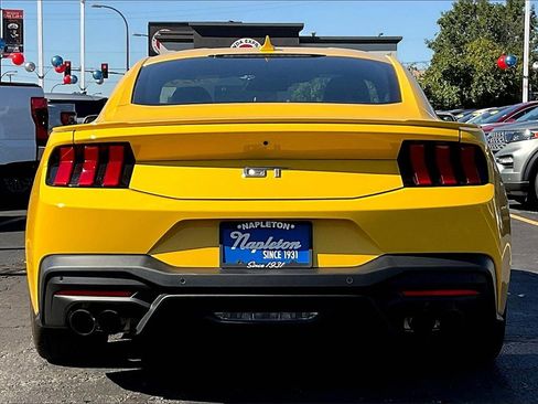 Used 2024 Ford Mustang GT Premium image 3