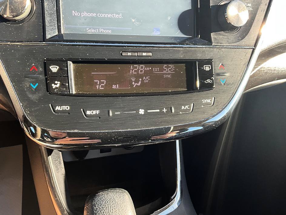 Used 2016 Toyota Avalon XLE FWD image 22