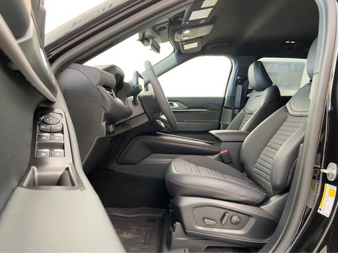 New 2026 Ford Explorer ST-Line image 12