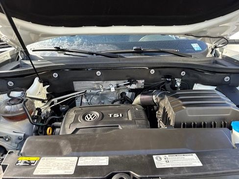 Used 2020 Volkswagen Atlas Cross Sport SE image 23