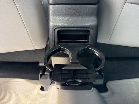 Used 2014 Toyota Corolla LE image 27