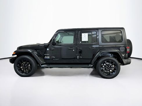 Used 2023 Jeep Wrangler Unlimited Sahara w/ Cold Weather Group AWD/4WD image 4