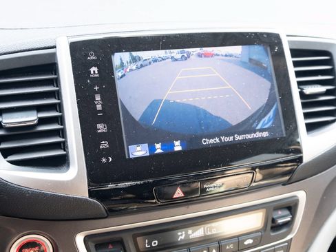 Used 2017 Honda Pilot EX-L image 3