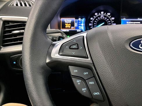 Used 2024 Ford Edge SEL w/ Convenience Package image 17