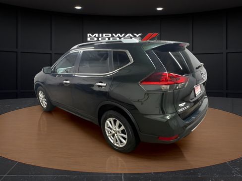 Used 2019 Nissan Rogue SV AWD/4WD image 3