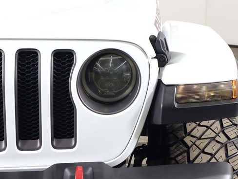 Used 2022 Jeep Wrangler Unlimited Rubicon w/ Cold Weather Group image 12