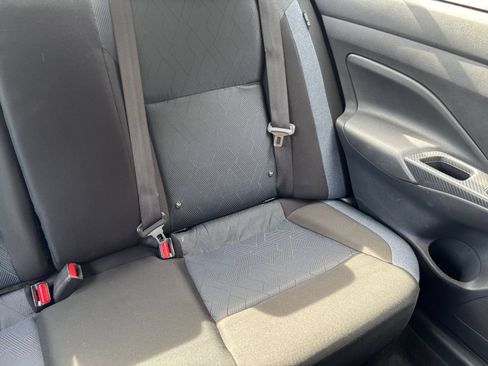 Used 2025 Nissan Versa SV FWD image 30