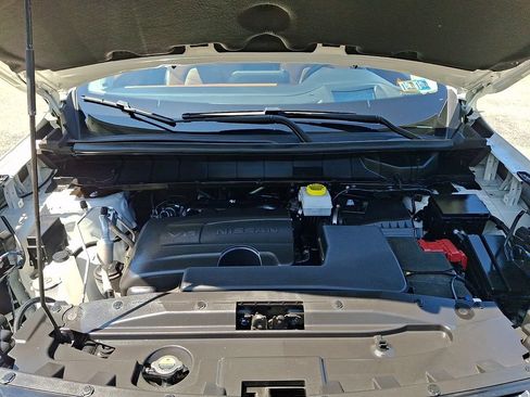 Certified 2024 Nissan Pathfinder Platinum AWD/4WD image 32