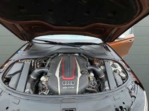Used 2014 Audi S8 image 34