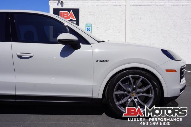 Used 2024 Porsche Cayenne AWD/4WD image 87