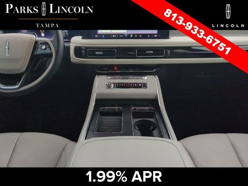 Certified 2025 Lincoln Aviator Reserve RWD image 13