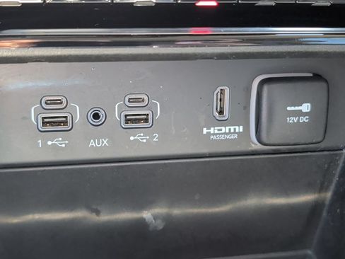Used 2023 Jeep Grand Cherokee 4WD 4xe image 28
