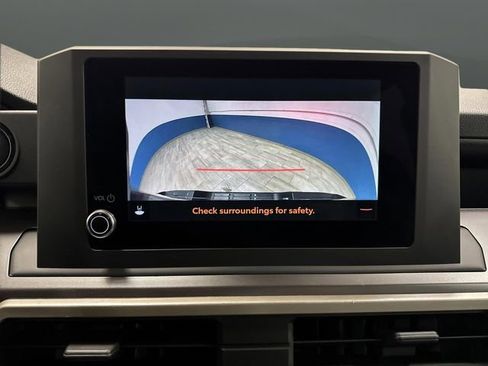 Used 2024 Toyota Tacoma SR5 image 9