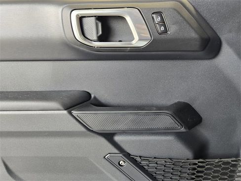 New 2025 Ford Bronco Outer Banks w/ Sasquatch Package image 17