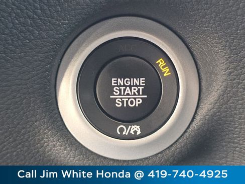 Used 2024 Chrysler Pacifica Touring-L w/ S Appearance Package AWD/4WD image 31