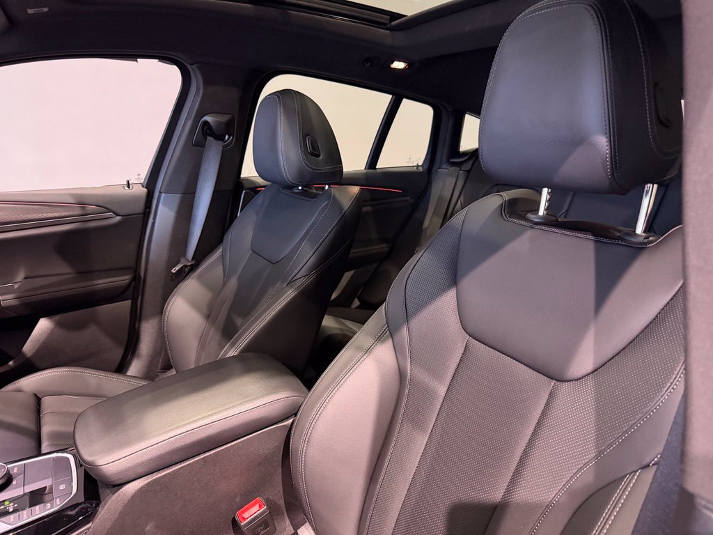 Used 2024 BMW X4 xDrive30i w/ Premium Package AWD/4WD image 33
