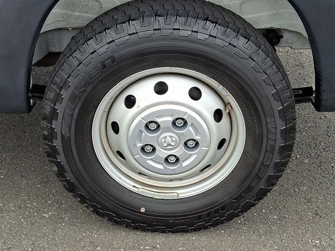 Used 2023 RAM ProMaster 2500 FWD image 9