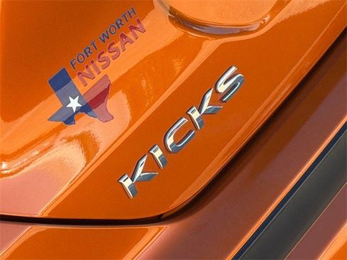 Used 2024 Nissan Kicks SV image 11