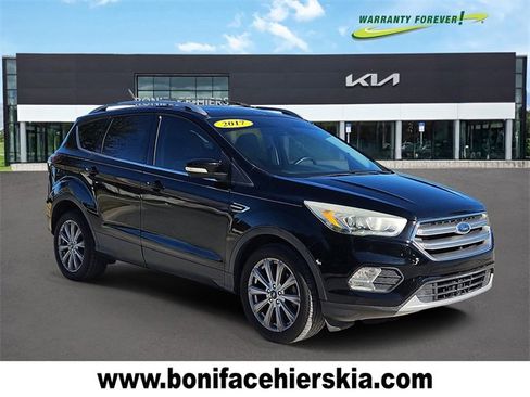 Used 2017 Ford Escape Titanium image 1