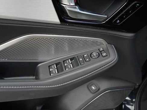 Certified 2024 Acura MDX SH-AWD w/ Technology Package image 17