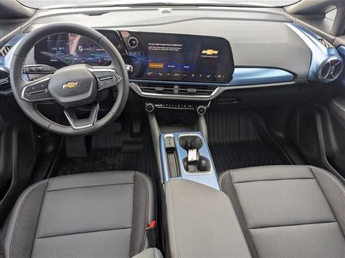 New 2026 Chevrolet Equinox EV LT image 15