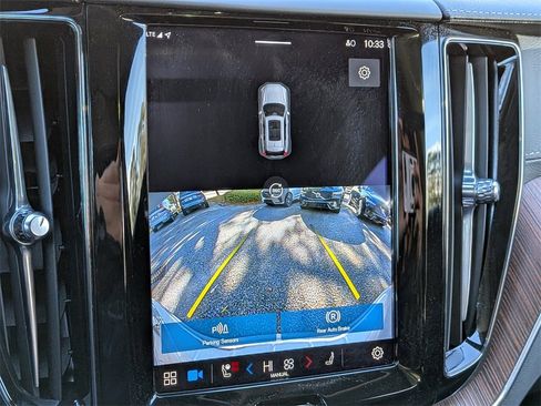 Certified 2023 Volvo XC60 B5 Ultimate w/ Climate Package image 23