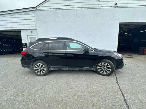 Used 2017 Subaru Outback 2.5i Limited AWD/4WD image 4
