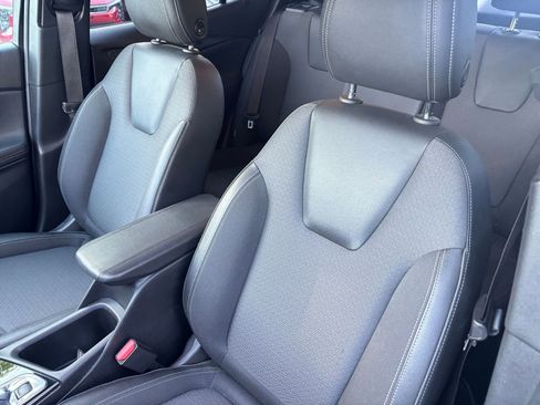 Used 2025 Buick Encore GX Preferred FWD image 35