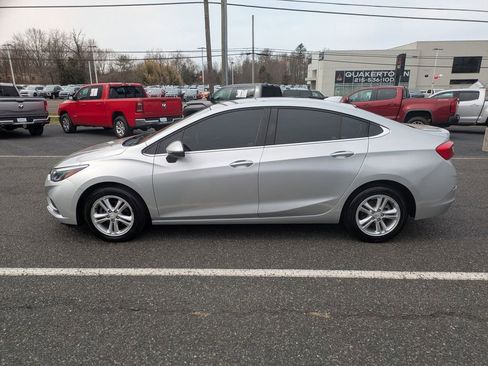 Used 2017 Chevrolet Cruze LT w/ Convenience Package image 8