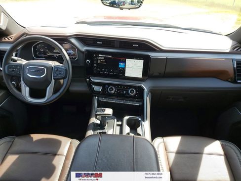 Used 2024 GMC Sierra 1500 Denali AWD/4WD image 9