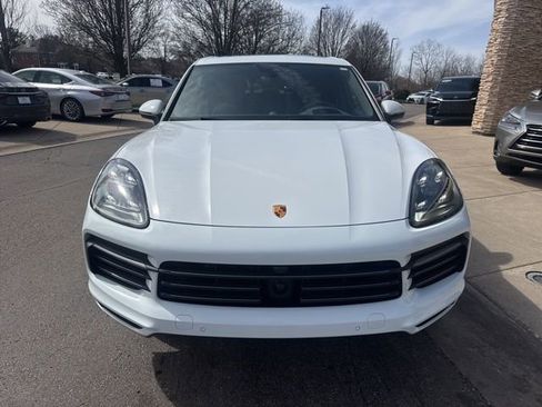 Used 2023 Porsche Cayenne Platinum Edition image 10