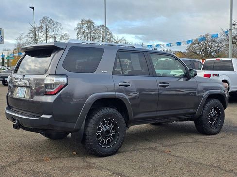 Used 2015 Toyota 4Runner SR5 image 29