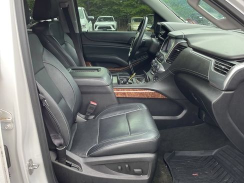 Used 2017 Chevrolet Suburban Premier AWD/4WD image 6