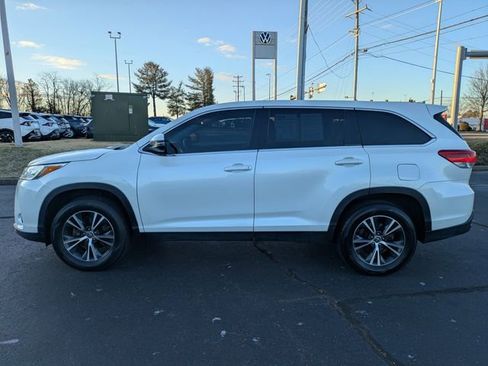 Used 2019 Toyota Highlander LE image 7
